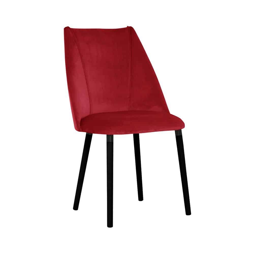 Sessel mit rotem Bezug.